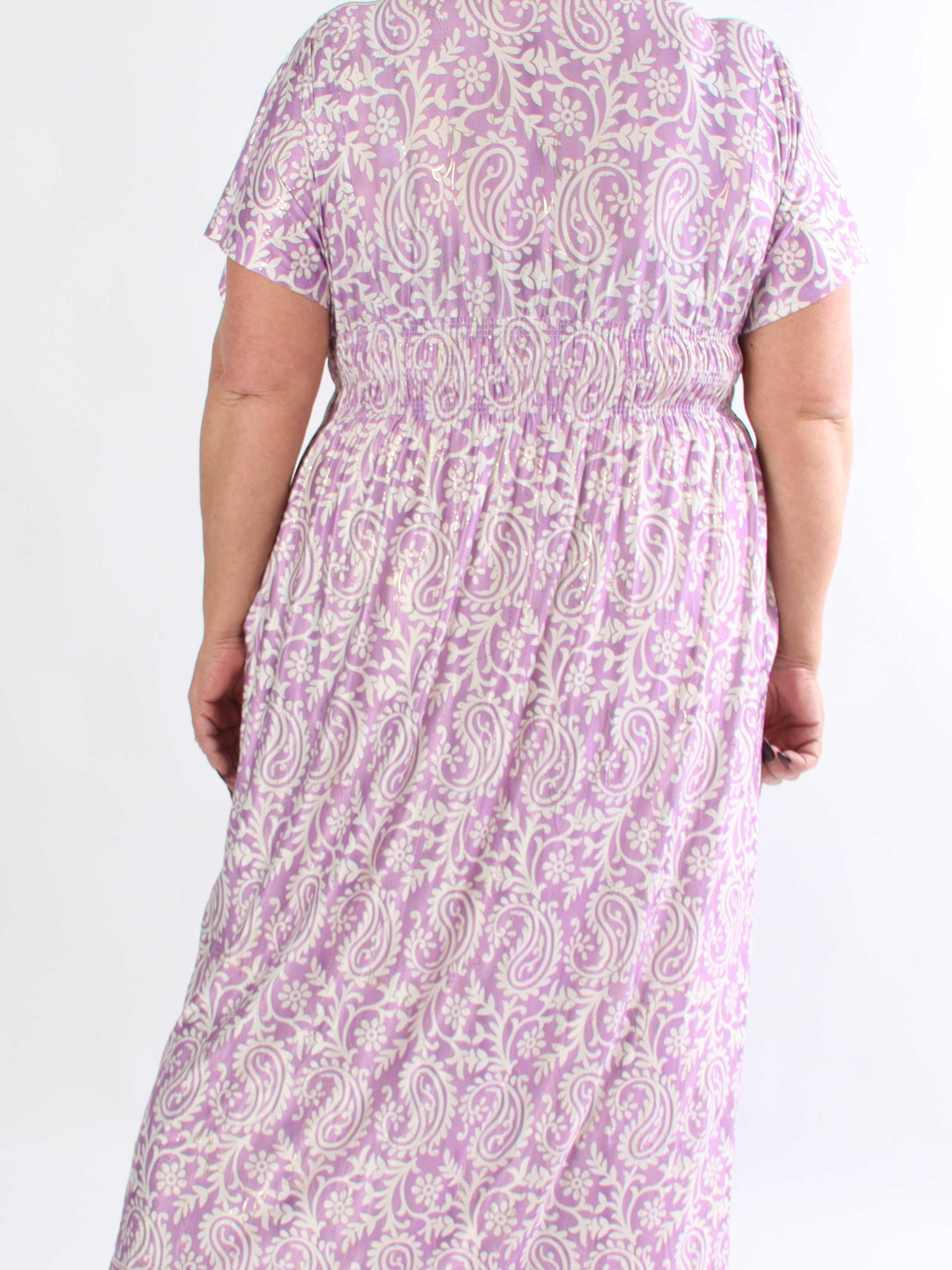 Pams Boteh - Lång stretchig mönstrad plus size klänning med fickor